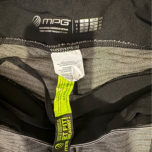 NWT! MPG Sport Kara Stripe Leggings size Small - Picture 2 of 4
